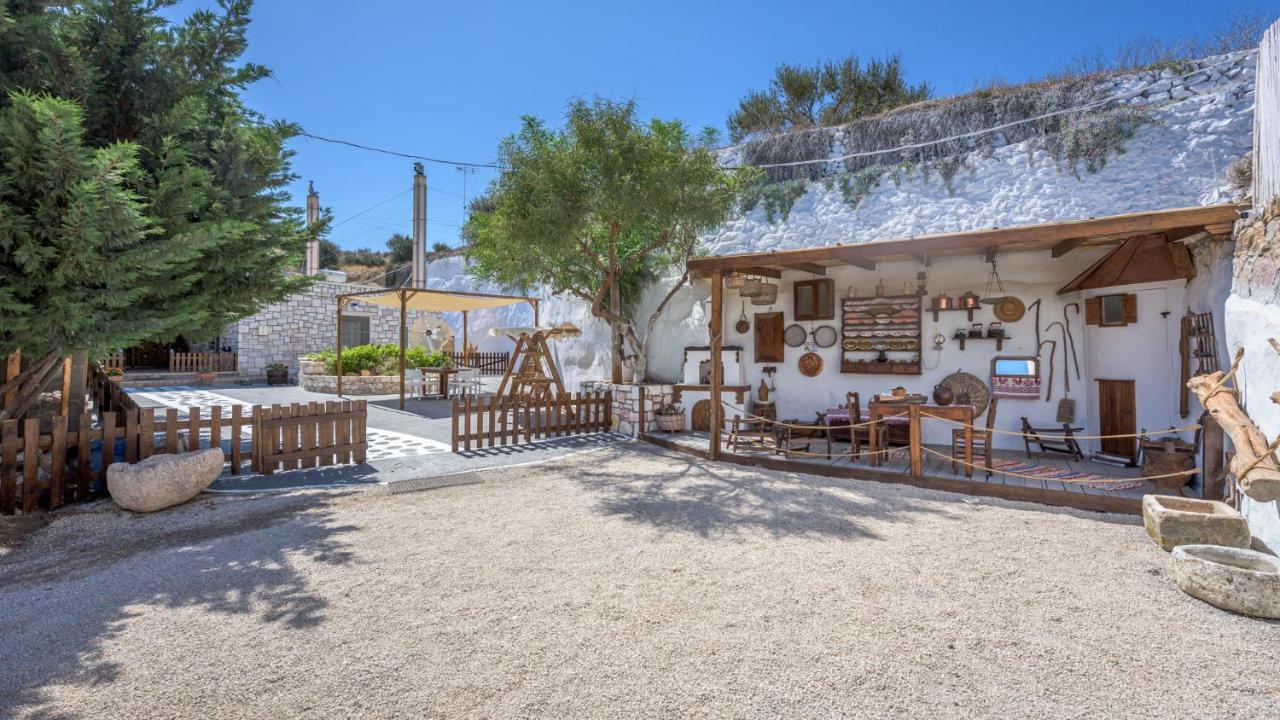 Emilia'S Little Farmhouses Agioi Anargyroi  المظهر الخارجي الصورة