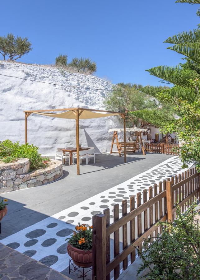 Emilia'S Little Farmhouses Agioi Anargyroi  المظهر الخارجي الصورة